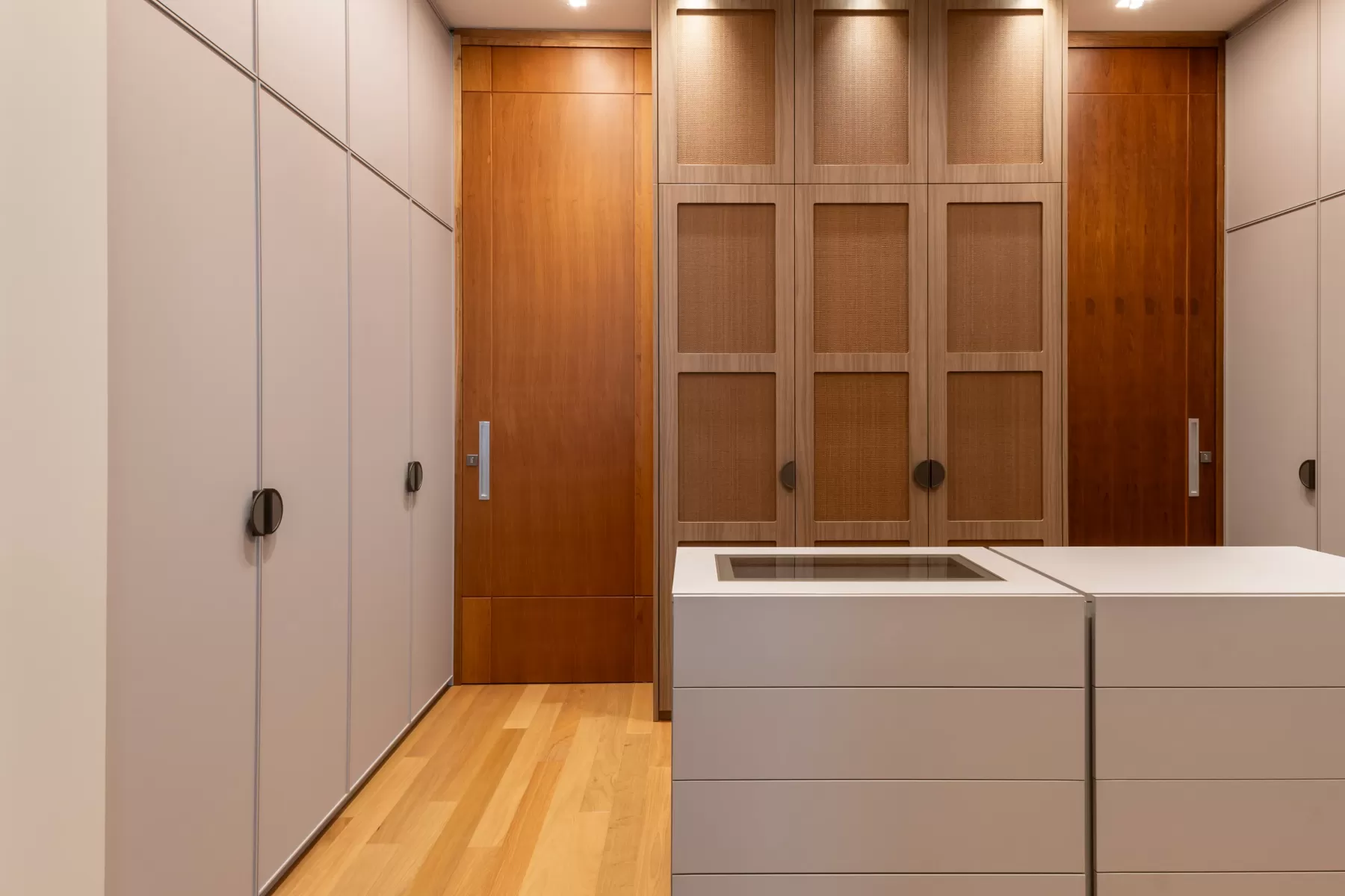 Closets & Dressing Rooms